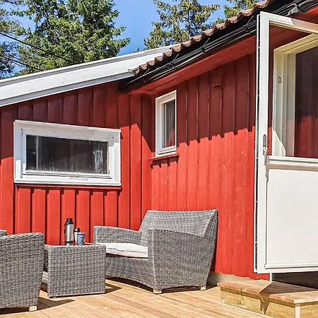 4 Bedroom Beautiful In Kongshavn