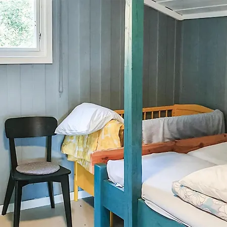 Hébergement de vacances 4 Bedroom Beautiful In Kongshavn